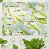 Serene Wildblume   Geschirrtuch (Gefaltet)