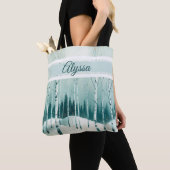 Serene Winter Birch Forest Tasche (Von Nahem)