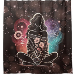 Serene Woman in einem kosmischen Blumentraum Duschvorhang