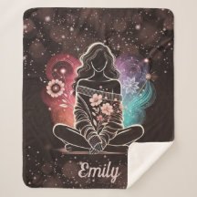 Serene Woman in einem kosmischen Blumentraum