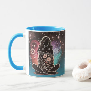 Serene Woman in einem kosmischen Blumentraum Tasse