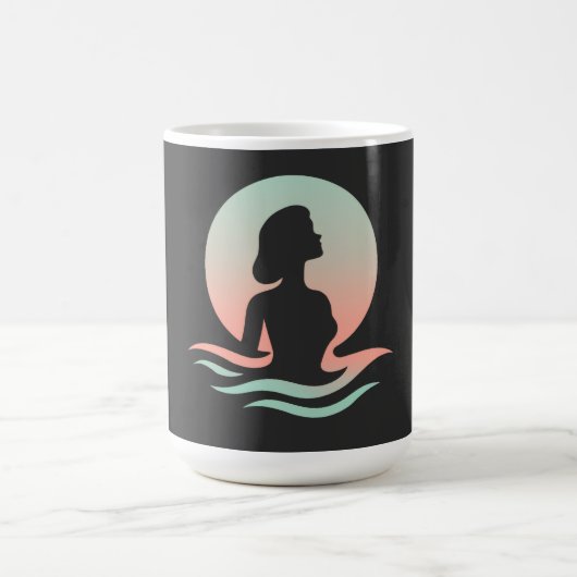 Serene Woman Silhouette in Pastel Waves Kaffeetasse (Mittel)