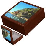 Serene Yelapa 0758 Keepake Box Erinnerungskiste<br><div class="desc">Malerei "Serene Yelapa 0758" Collection Personalize auf der Produktseite oder klicken Sie auf die Schaltfläche "Anpassen" für weitere Designoptionen. Das Design entstand aus meinem Bild "Serene Yelapa 0758",  das einen Hang in Yelapa,  Jalisco,  Mexiko,  südlich von Puerto Vallarta,  einnimmt. Matching Produkte sind in dieser Sammlung verfügbar.</div>