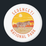 Serengeti Nationalpark Zebra Kunstvoll wandern im  Magnet<br><div class="desc">Serengeti Vektorgrafik Design. Die Serengeti ist bekannt für die größte jährliche Tierwanderung der Welt.</div>