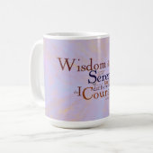 Serenity-Gebet Wordle auf abstraktem Kaffeetasse (Vorderseite Links)