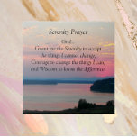 Serenity Prayer Pink Seascape Sunset Fliese<br><div class="desc">Keramik-Kachel mit dem Foto eines rosa Sonnenuntergangs,  zusammen mit den inspirierenden Worten des Serenity-Gebets. Wählen Sie Ihre Kachelgröße aus. Macht ein nachdenkliches Geschenk für Familie und Freunde!</div>