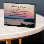 Serenity Prayer Pink Seascape Sunset Holzkisten Schild<br><div class="desc">Schwarz gemalt,  Holzkastenschild zum Aufhängen oder stehend,  das das Foto eines dramatischen,  rosa Sonnenuntergangs mit den inspirierenden Worten des Serenity-Gebet zeigt. Eine schöne Dekoration für die Zuhause,  die ein nachdenkliches Geschenk für Freunde und Familie macht!</div>