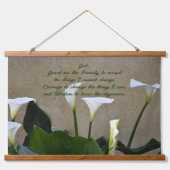 Serenity Prayer White Calla Lilies Floral Wandteppich Mit Holzrahmen (Vorne)