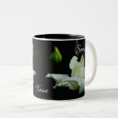 Serenity White Rosenknospe Inspirational Words Zweifarbige Tasse (VorderseiteRechts)