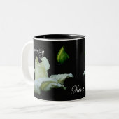 Serenity White Rosenknospe Inspirational Words Zweifarbige Tasse (Vorderseite Links)