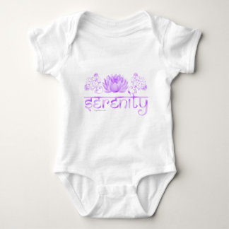 Serenitylotos in Lila Baby Strampler