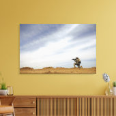 Sergeant bietet Sicherheit Leinwanddruck (Insitu (Wohnzimmer))