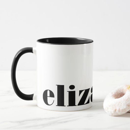 Serif Schriftart Chic Elegante Schwarz und Weiß Ma Tasse (Mit Donut)