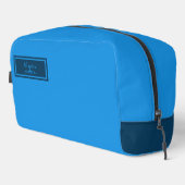 Serious Classic Minimal Simple Blue Waschbeutel (Rechte Ecke)