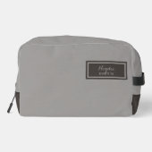 Serious Classic Minimal Simple Grey Waschbeutel (Rückseite)