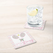 "Serve It Up Strong" Pink Tennis Racket Rechteckiger Pappuntersetzer (Vor Ort)