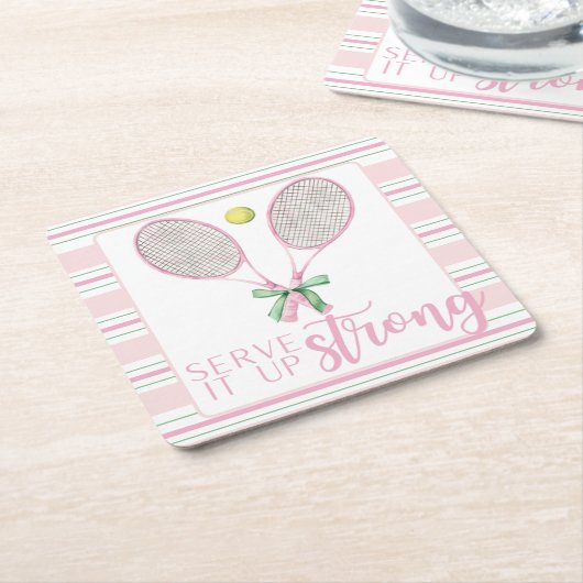"Serve It Up Strong" Pink Tennis Racket  Rechteckiger Pappuntersetzer (angewinkelt)