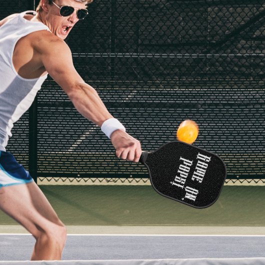 Servieren und Schmunzen mit Liebe Pickleball Schläger