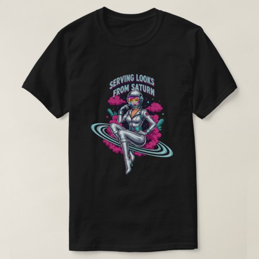 Serving Looks vom Saturn T-Shirt (Design vorne)