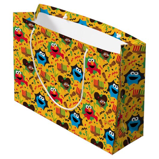 Sesame Street Kwanzaa Pattern Große Geschenktüte (Rückseite Schrägansicht)