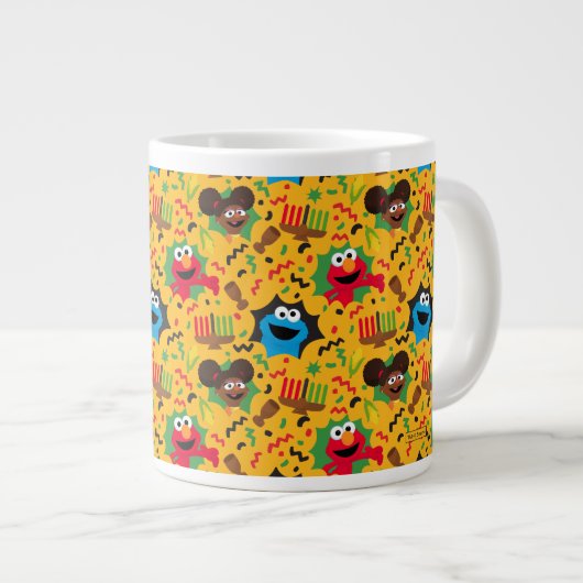 Sesame Street Kwanzaa Pattern Jumbo-Tasse (Vorderseite Rechts)