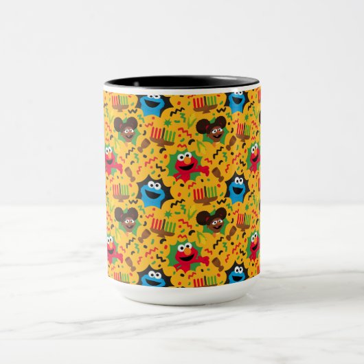 Sesame Street Kwanzaa Pattern Tasse (Zentrum)