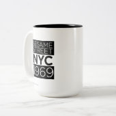 Sesame Street NYC Zweifarbige Tasse (Vorderseite Links)