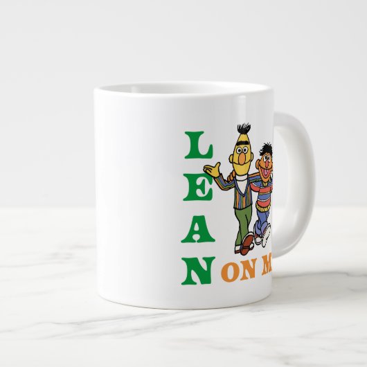 Sesamstraße | Bert & Ernie Lean über mich Jumbo-Tasse (Vorderseite Rechts)
