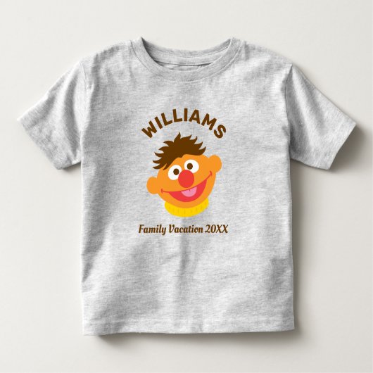 Sesamstraße | Ernie Familienurlaub Kleinkind T-shirt (Vorderseite)