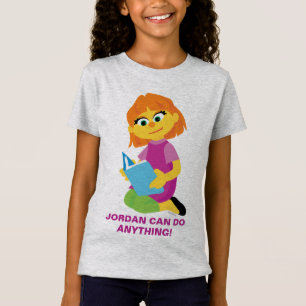 Sesamstraße   Julia liest ein Buch T-Shirt