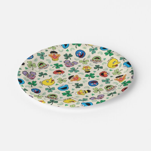 Sesamstraße St. Patrick's Day Pattern Pappteller (Schrägansicht)