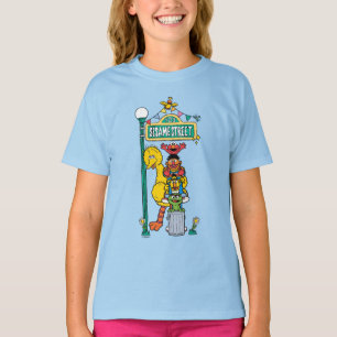 Sesamstraße Unter dem Sesamstraße-Zeichen T-Shirt