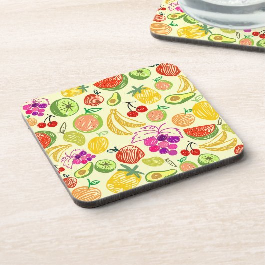 Set aus gemischtem Obst und Untersetzer (Linke Seite)