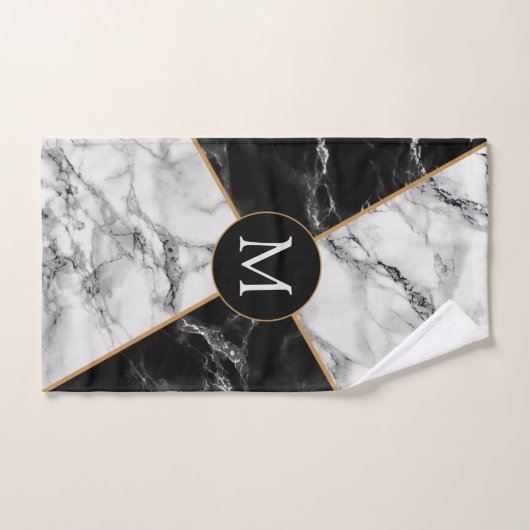 Set mit Schwarz-weißem Buchstabenmuster aus  Marmo (Handtuch)