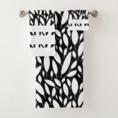 Set mit weißem und schwarzem Handtuch (Insitu)