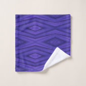 Set of two purple towels featuring geometric  (Waschlappen)