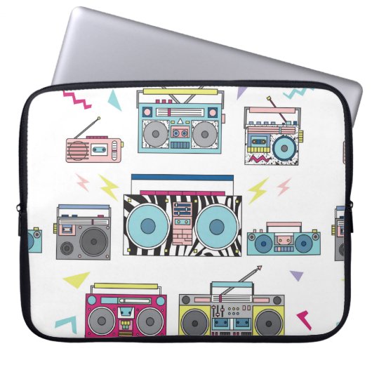 Set verschiedener Vintager Kassettenabspielgeräte. Laptopschutzhülle (Vorderseite)