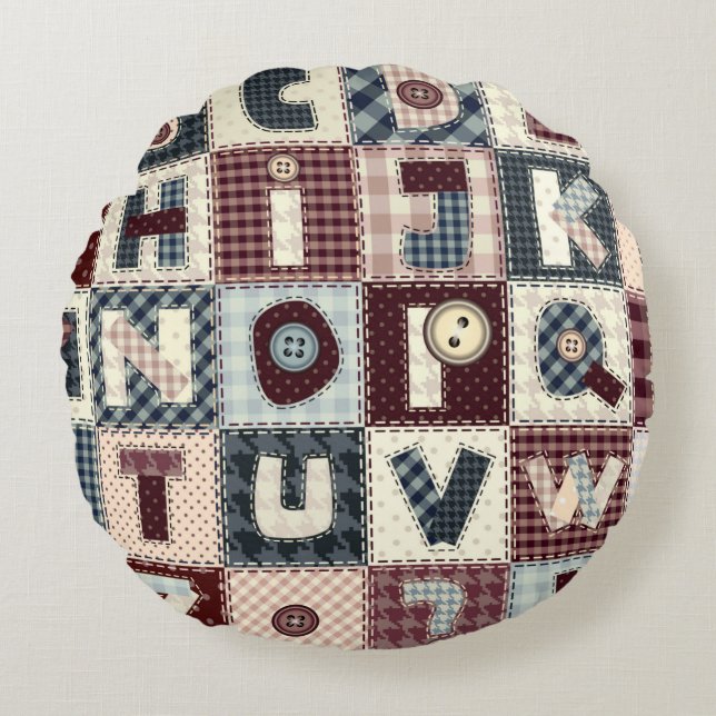 Set von Buchstaben im Patchwork-Stil. Mai b Rundes Kissen (Vorderseite)
