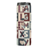 Set von Buchstaben im Patchwork-Stil. Mai b Thermosbecher (Rückseite)