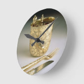 Set von Messer, Gabel, Löffel und Becherglas, Runde Wanduhr (Winkel)