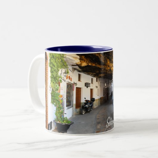 Setenil de las Bodegas - Das echte Spanien Zweifarbige Tasse (Vorderseite Links)