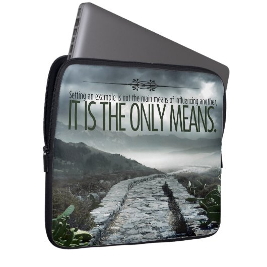 "Setting a example" Inspiration Zitat Laptopschutzhülle (Vorne Rechts)