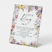 Setzen Sie einen Ring auf das Brautparty der Garte Sockelschild (Vorderseite)