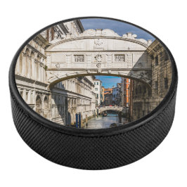 Seufzerbrücke, Venezia, Italien Eishockey Puck