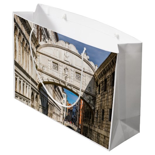 Seufzerbrücke, Venezia, Italien Große Geschenktüte (Rückseite Schrägansicht)