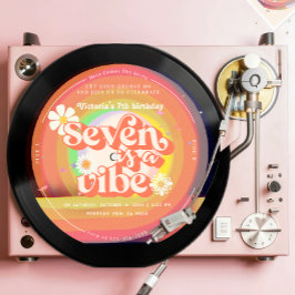 Seve ist ein Vibe Groovy Retro Vinyl Rainbow Daisy Einladung