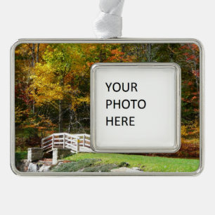 Seven Springs Fall Bridge I Herbstlandschaft Rahmen-Ornament Silber