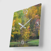 Seven Springs Fall Bridge II Herbstlandschaft Quadratische Wanduhr (Winkel)