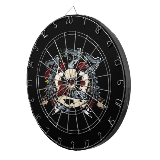 Sevens Schädel schießt RoseKaroass spielend Dartscheibe (Vorderseite rechts)