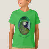 Severe Macaw Parrot Close Up Personalized T-Shirt (Vorderseite)